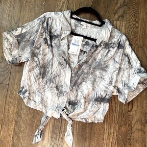 Ultra Flirt Totally Tie Dye cropped button down